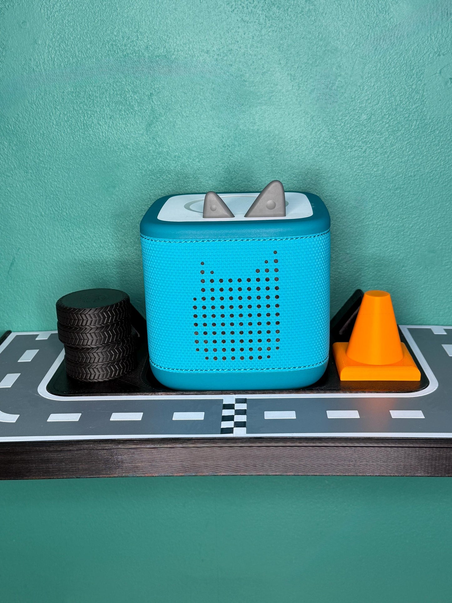 Toniebox 1 & 2 Shelf Display - Cars Road Themed | Swappable Magnetic-top Decor Pieces | Wall Mounted or Place on Surface