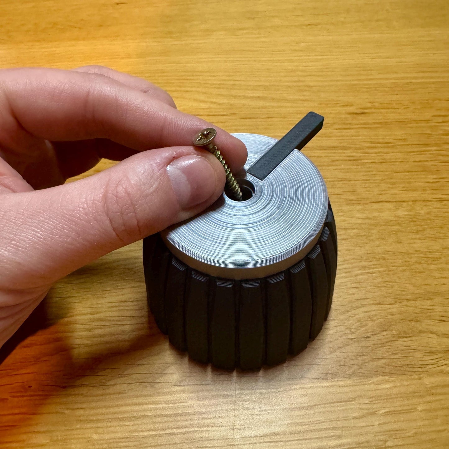 Amp Knob Cable Hangers | Guitar Amp Volume Dial