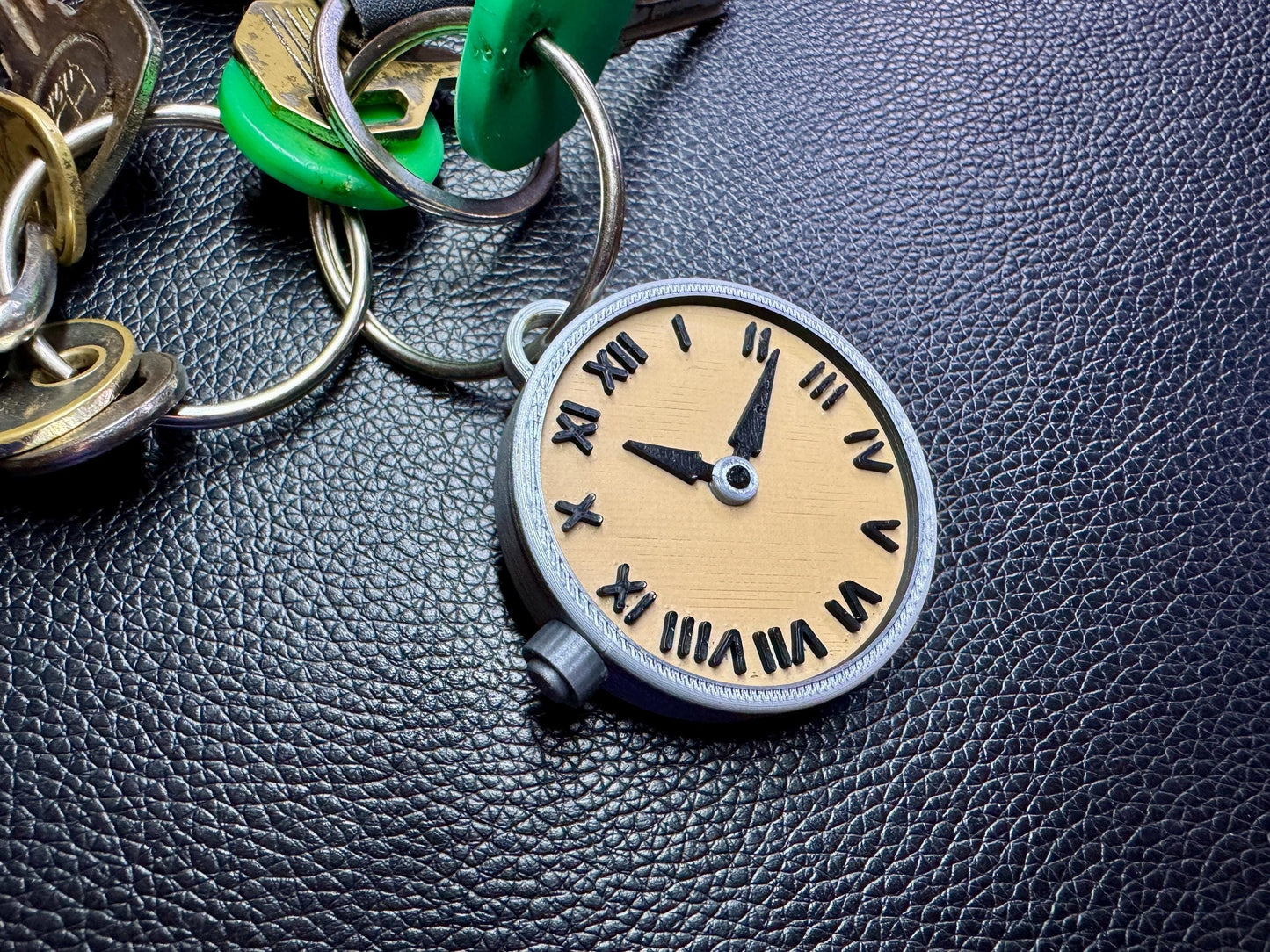 Vintage Pocket Watch Keyring Keychain 3D Print | Roman Numerals Clock