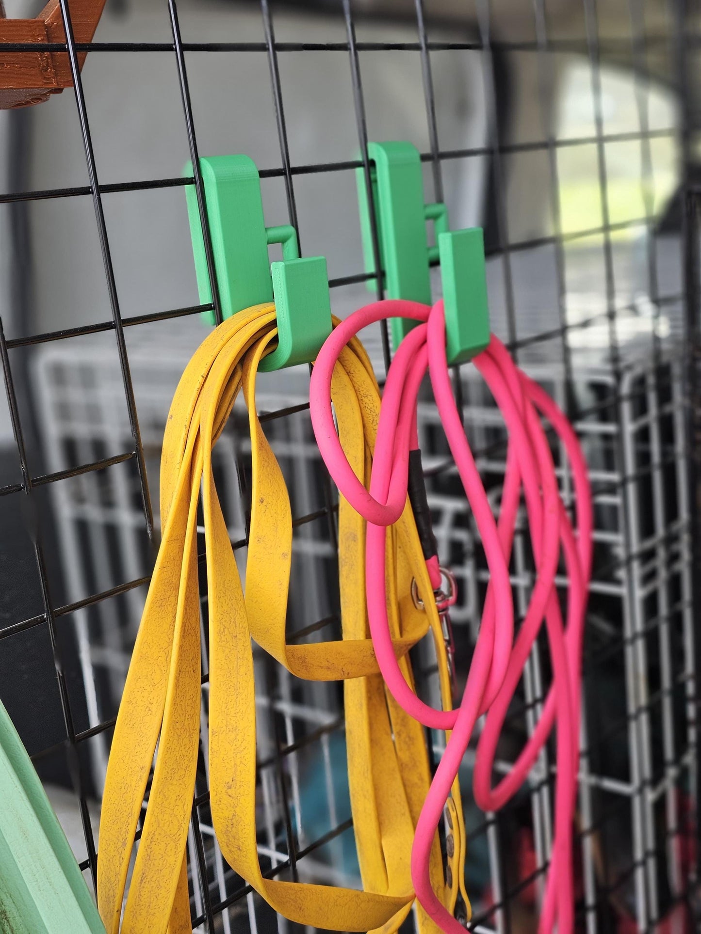 Dog Crate Hooks | Lead/Leash Holder for Dog Walkers & Owners | 3D Printed Easy Clip-on Organiser, No Installation Required